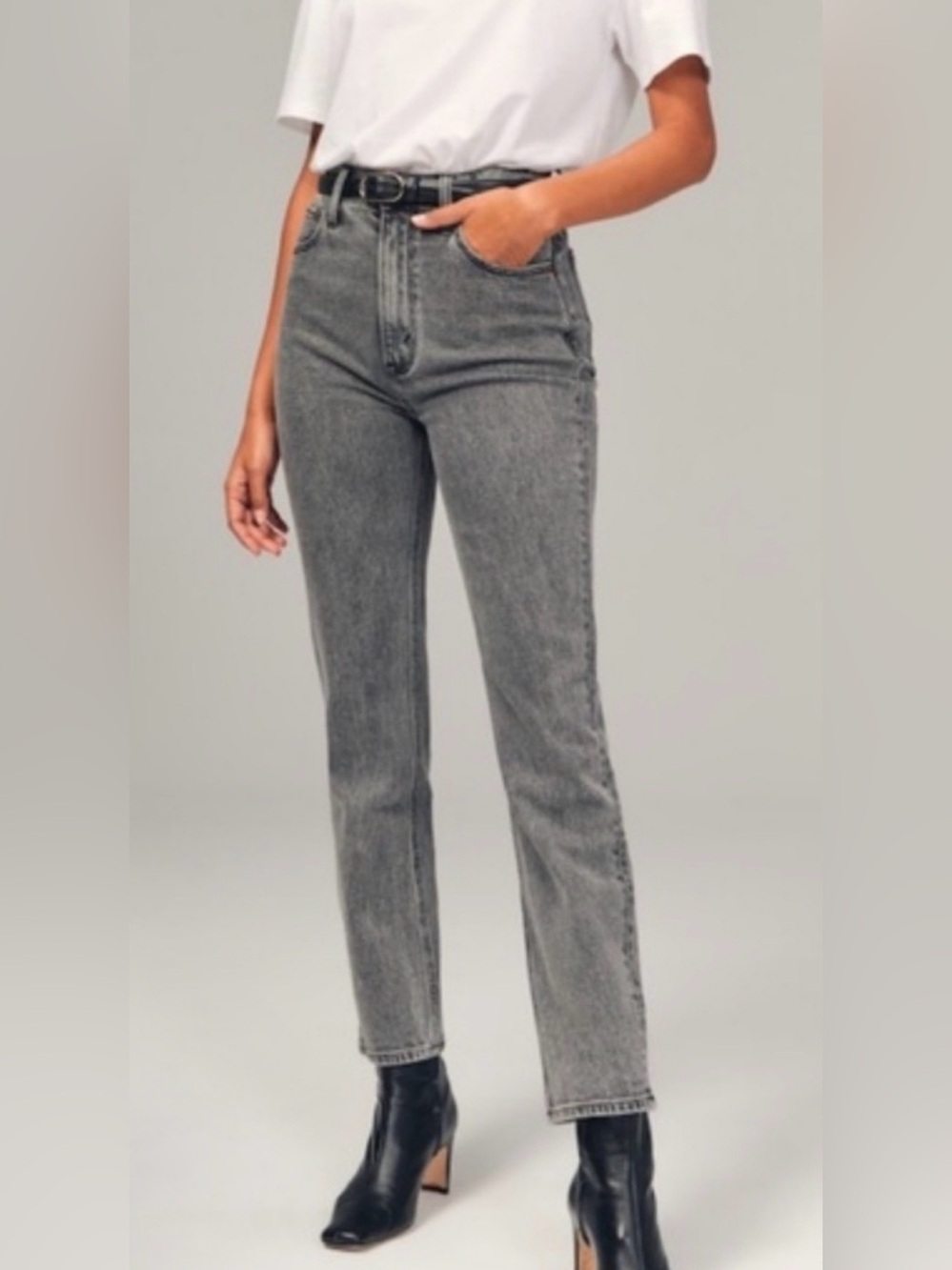 Abercrombie & Fitch like New The Ankle Straight Ultra High Rise Curve love Jean